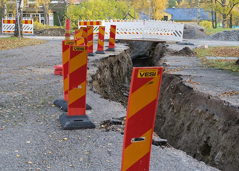 Vesijohtotyön kaivanto ja suojaus